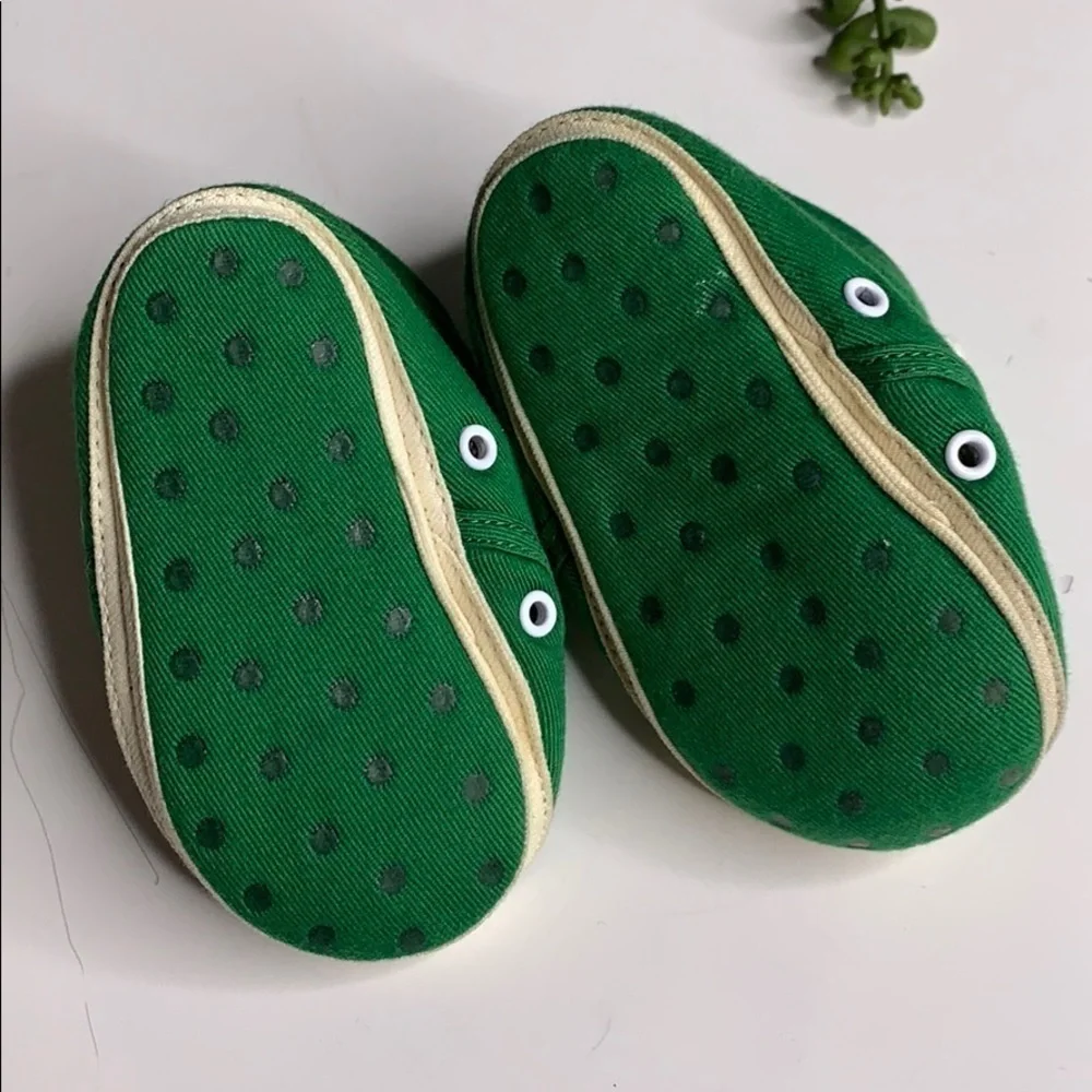 Vintage 1990s Baby Gap Infant Kelly Green cloth crib Sneaker Sz 2